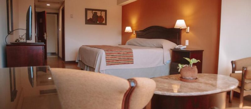 Hotel Ofrece Facil Acceso A Los Principales Lugares Hotel Casa Real